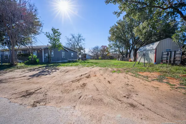 7988 5TH ST, Somerset, TX 78069-4554
