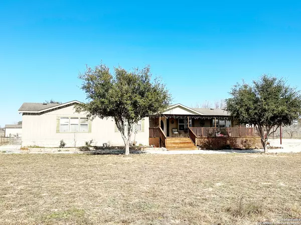 Devine, TX 78016,2103 CR 7711