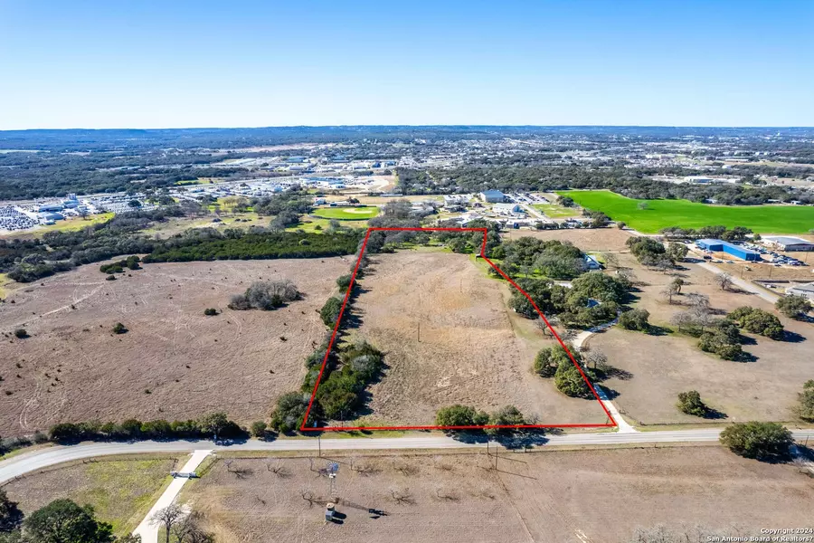 6 Old Fredericksburg Rd, Boerne, TX 78015
