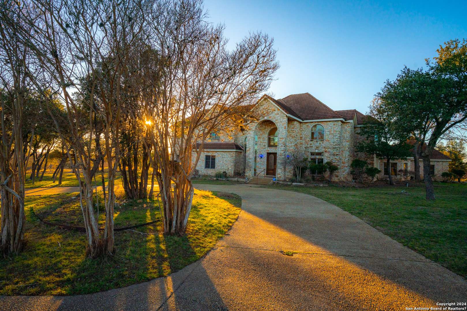 Comfort, TX 78013,608 Creek Rd