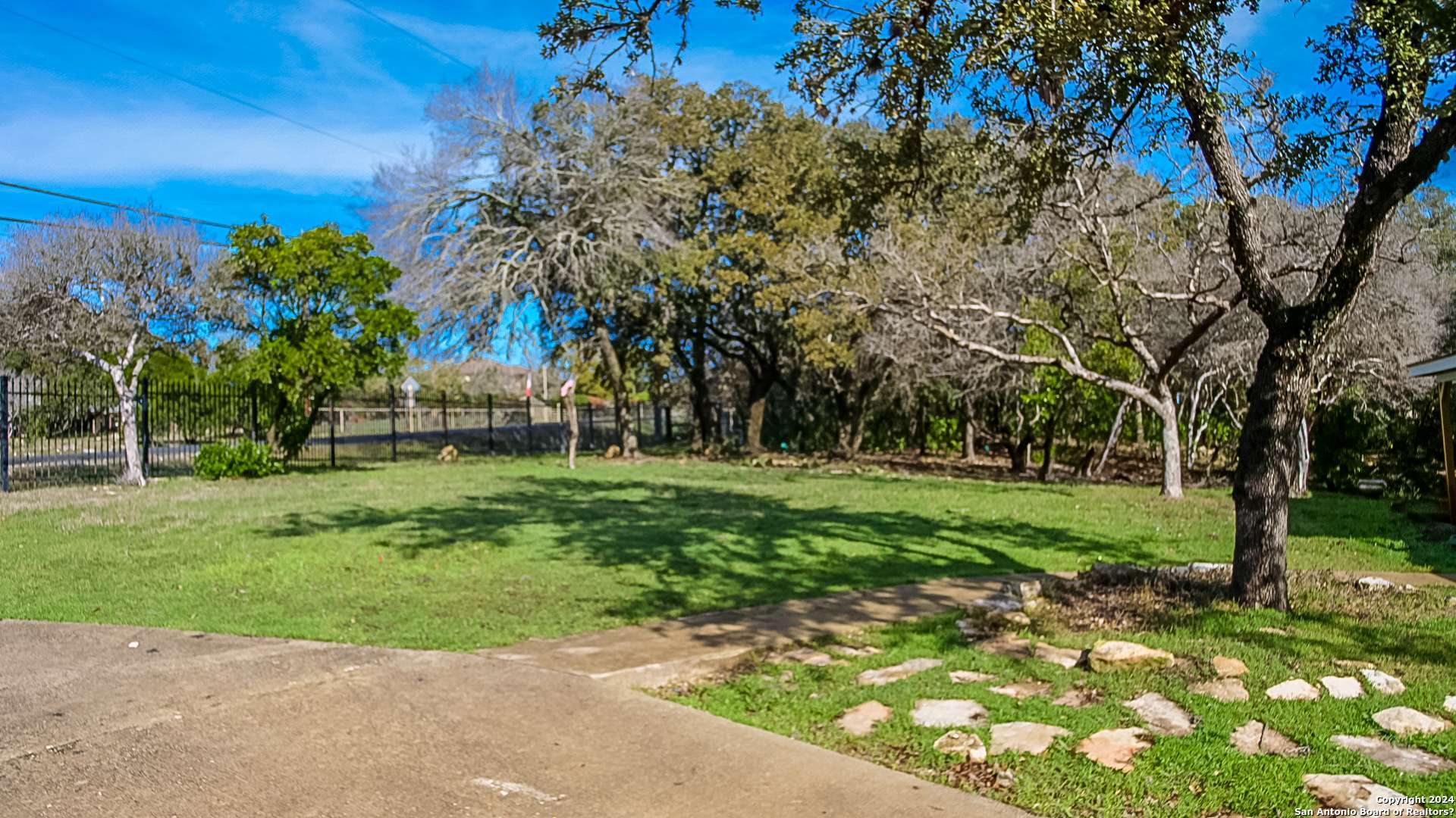 San Antonio, TX 78253,208 Rolling View