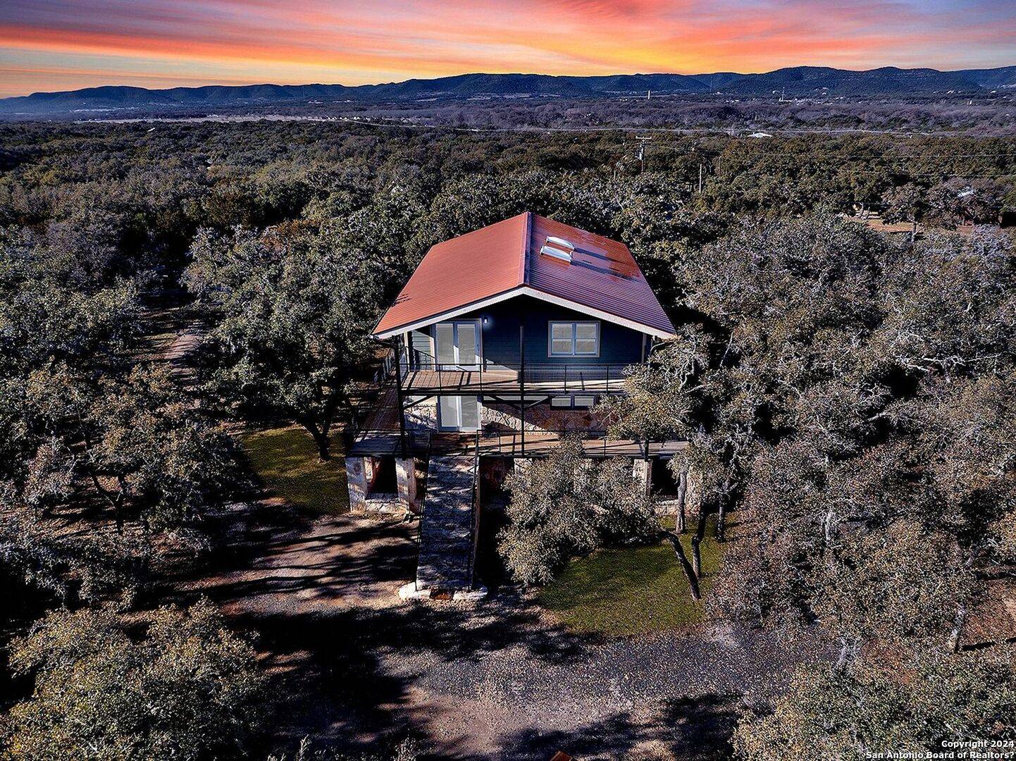 Leakey, TX 78873,19 Lynn Pl