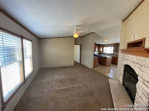 Cotulla, TX 78014,310 Montemorellos