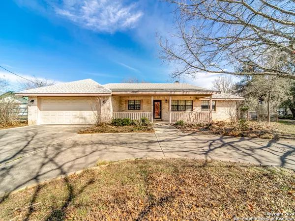 207 Esser Rd, Boerne, TX 78006