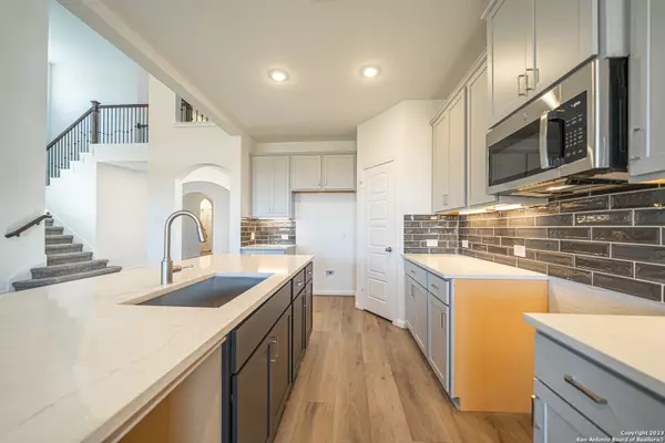 Schertz, TX 78154,10042 Hombourg