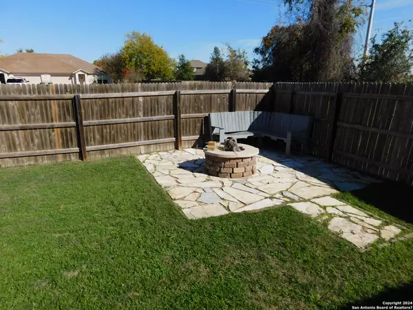 New Braunfels, TX 78130-4467,1025 MELLOW BREEZE