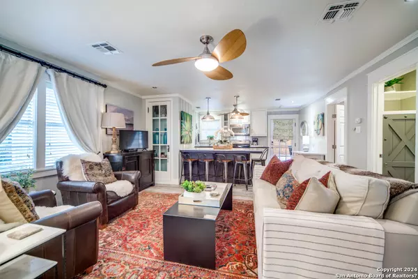 Blanco, TX 78606,915 6th St