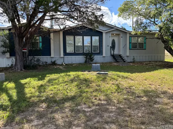102 Robin Hill View, Kerrville, TX 78028