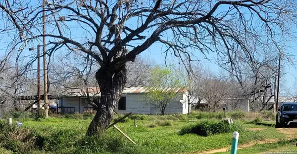 Jourdanton, TX 78026,1610 Marion Ave