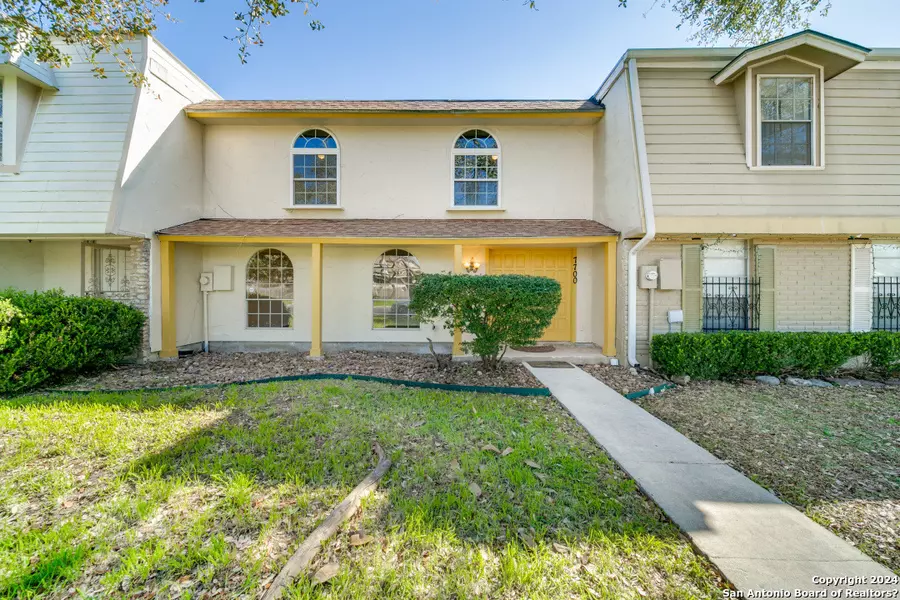 7700 Castle Green UNIT 7707, San Antonio, TX 78218