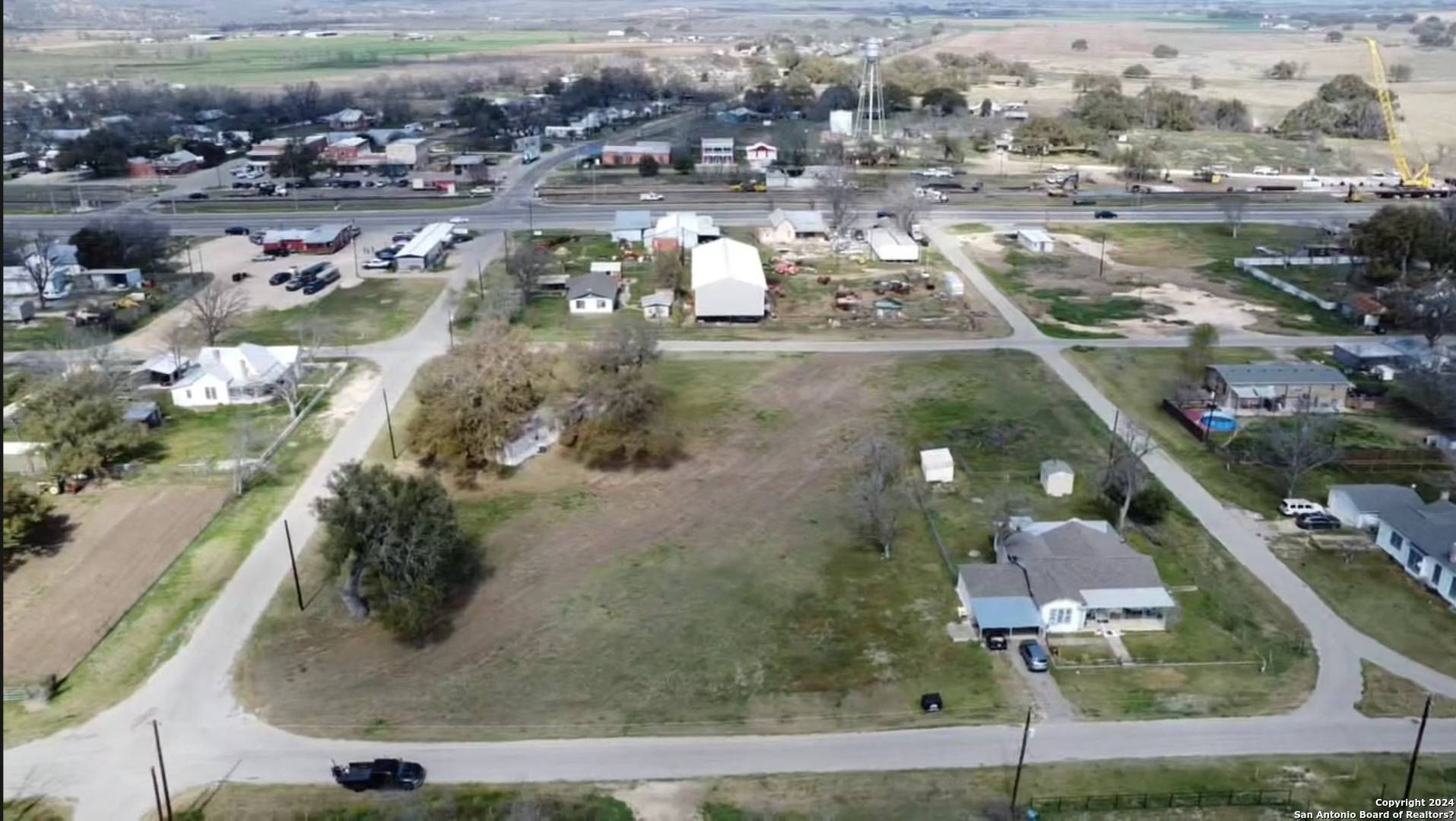7224 County Road 5220, Dhanis, TX 78850
