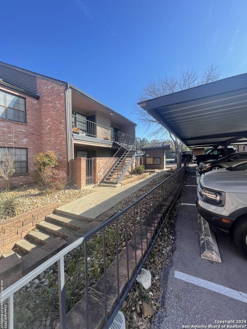 4803 HAMILTON WOLFE RD UNIT 401, San Antonio, TX 78229-4405