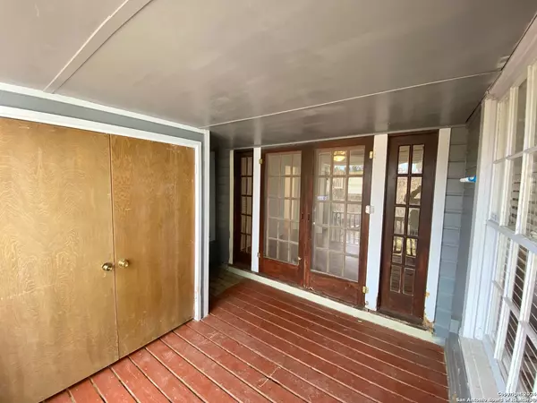 Bastrop, TX 78602,643 Highway 71 E