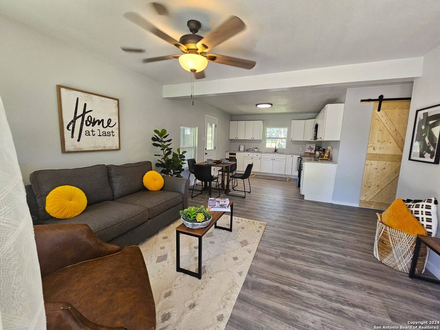 Seguin, TX 78155-1621,2210 LOUISE ST