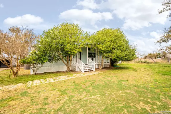 Harper, TX 78631,733 MOSEL RD