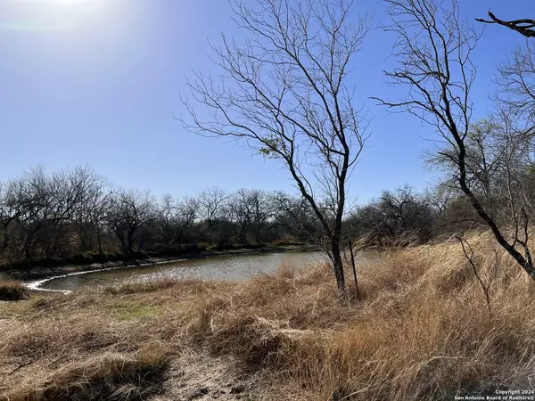 Bigfoot, TX 78005,4856 B State Hwy 173