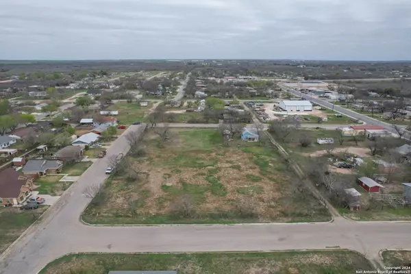Uvalde, TX 78801,193 Brazo St