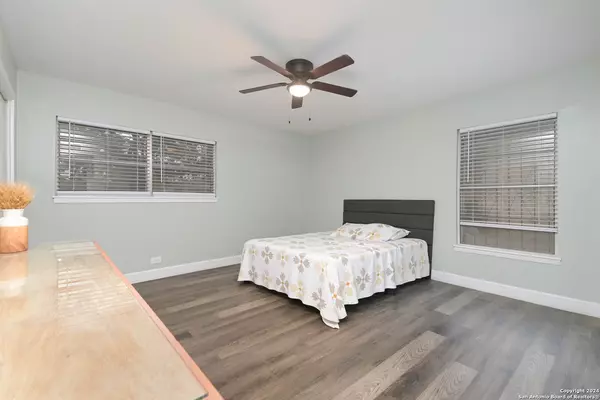 358 Springwood Ln San Antonio, TX 78216