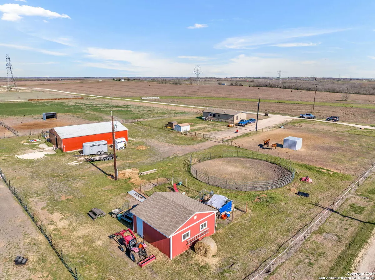 Marion, TX 78124,494 Glory Lane