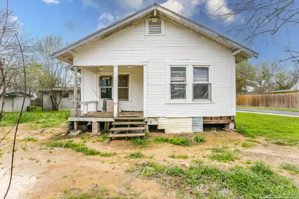 Seguin, TX 78155-7201,539 BARCUS ST