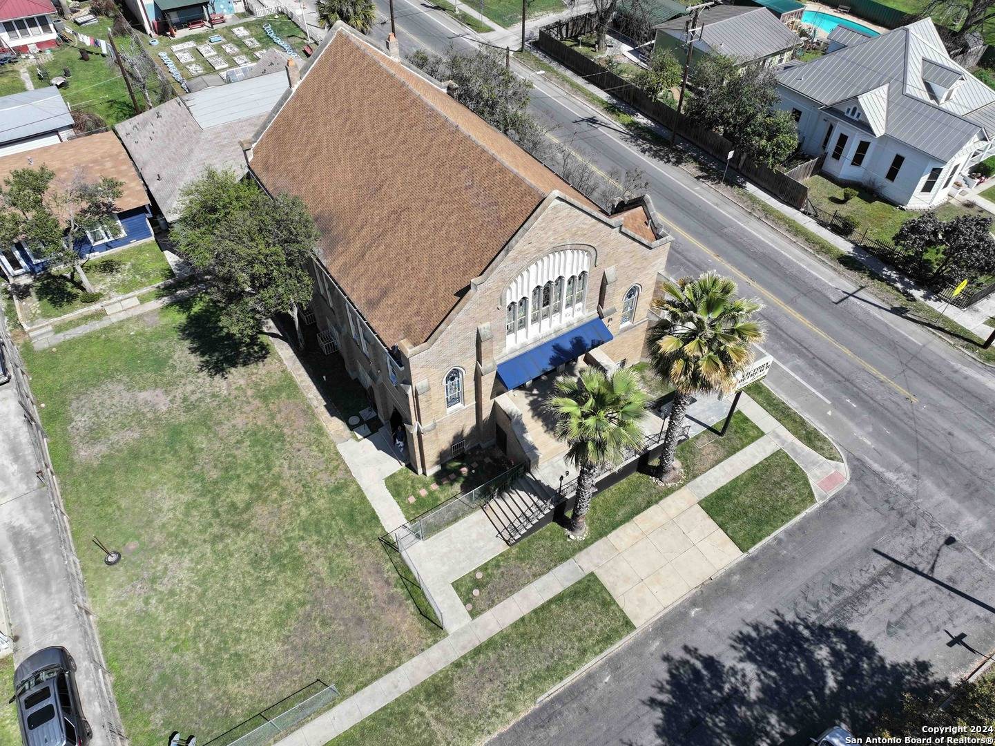 851 Hammond Ave, San Antonio, TX 78210-3111
