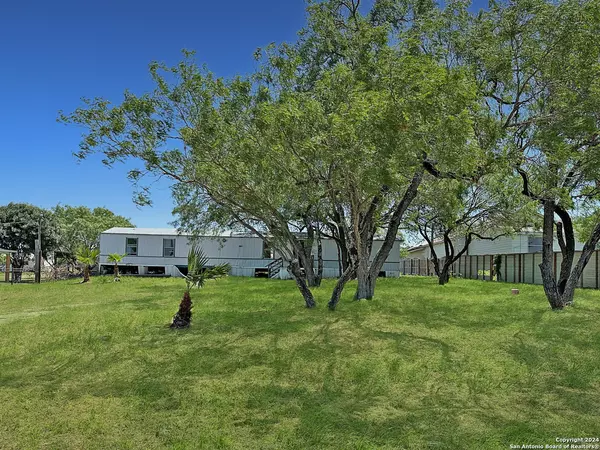 San Antonio, TX 78264-3565,21116 ESCONDIDO PARK