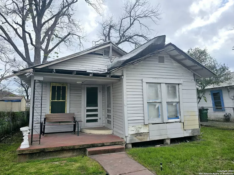2310 CROSBY ST, San Antonio, TX 78208-2004