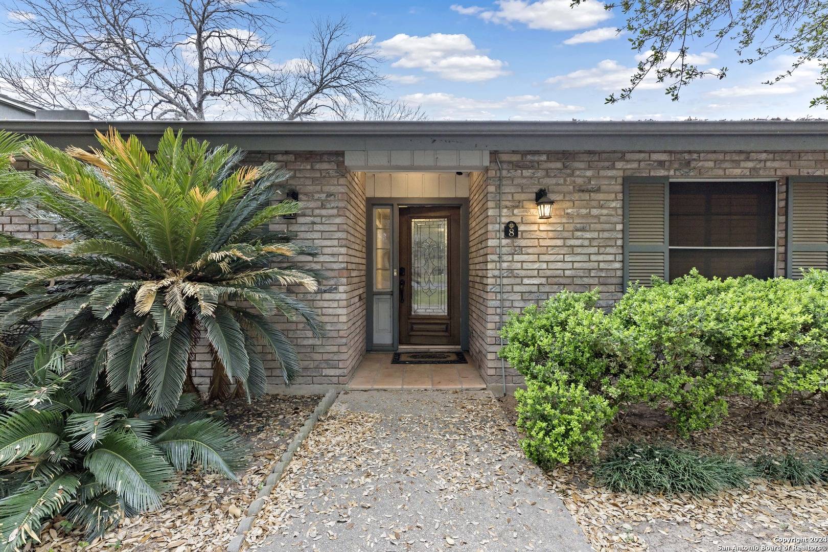 Uvalde, TX 78801-4006,8 BUENA VISTA CIR