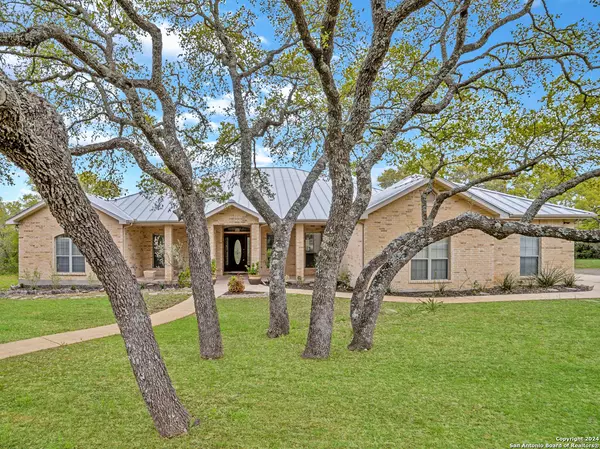 241 COUNTY ROAD 2731, Mico, TX 78056-5338