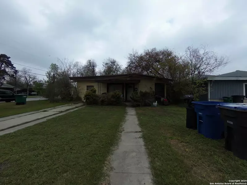 303 AMBER, San Antonio, TX 78221-2423