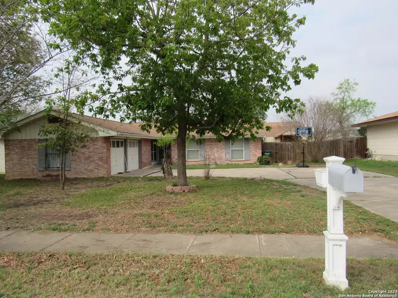 5555 ASPEN VALLEY ST, San Antonio, TX 78242-1801