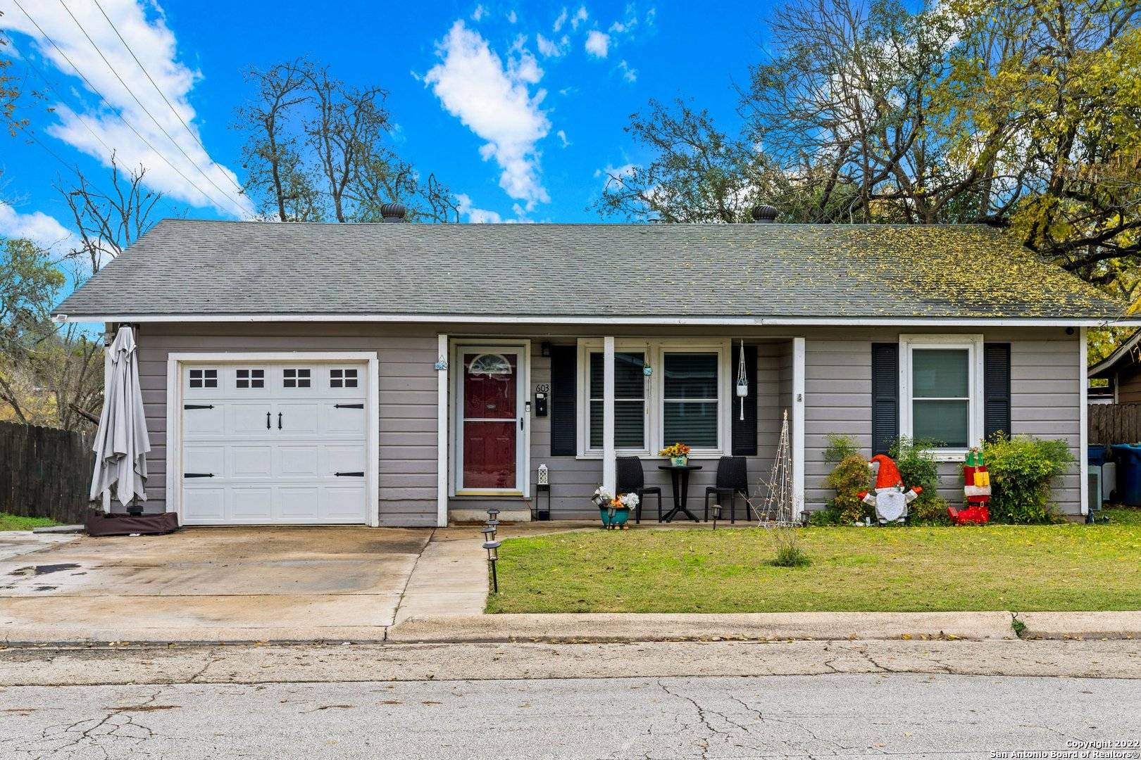 603 Lewis Ave, Kerrville, TX 78028-3115