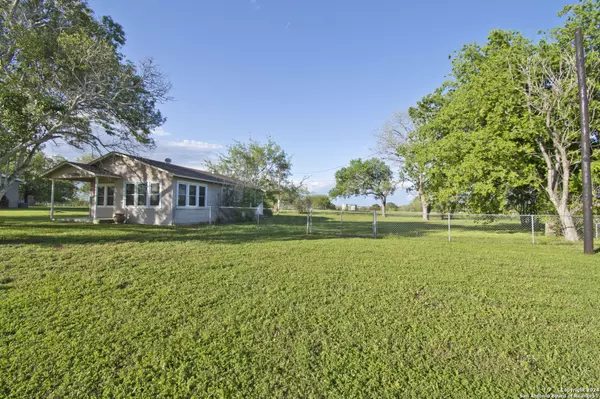 Sutherland Springs, TX 78161,110 2ND ST