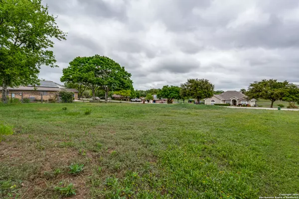 Seguin, TX 78155,306 ridge crest