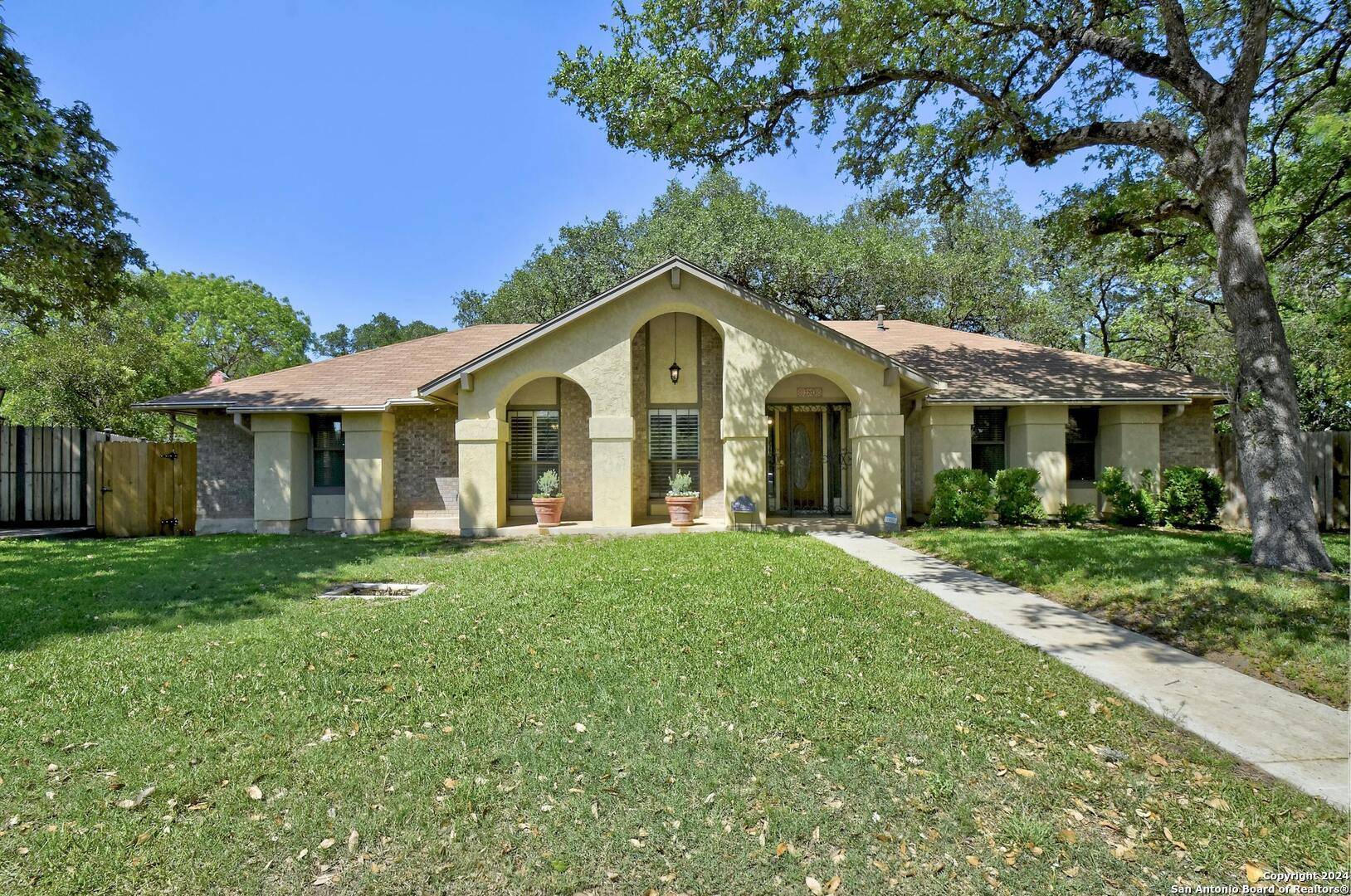 2203 Pebble Crest, San Antonio, TX 78231