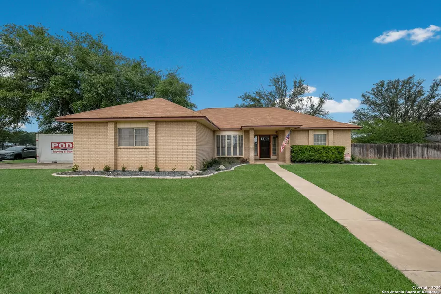 1314 ACORN RD, Hondo, TX 78861-1004