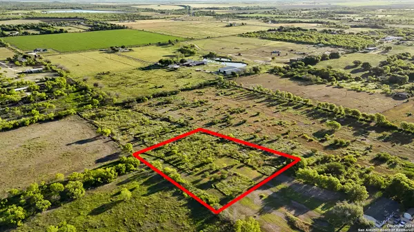 Devine, TX 78016,000 CR 5719