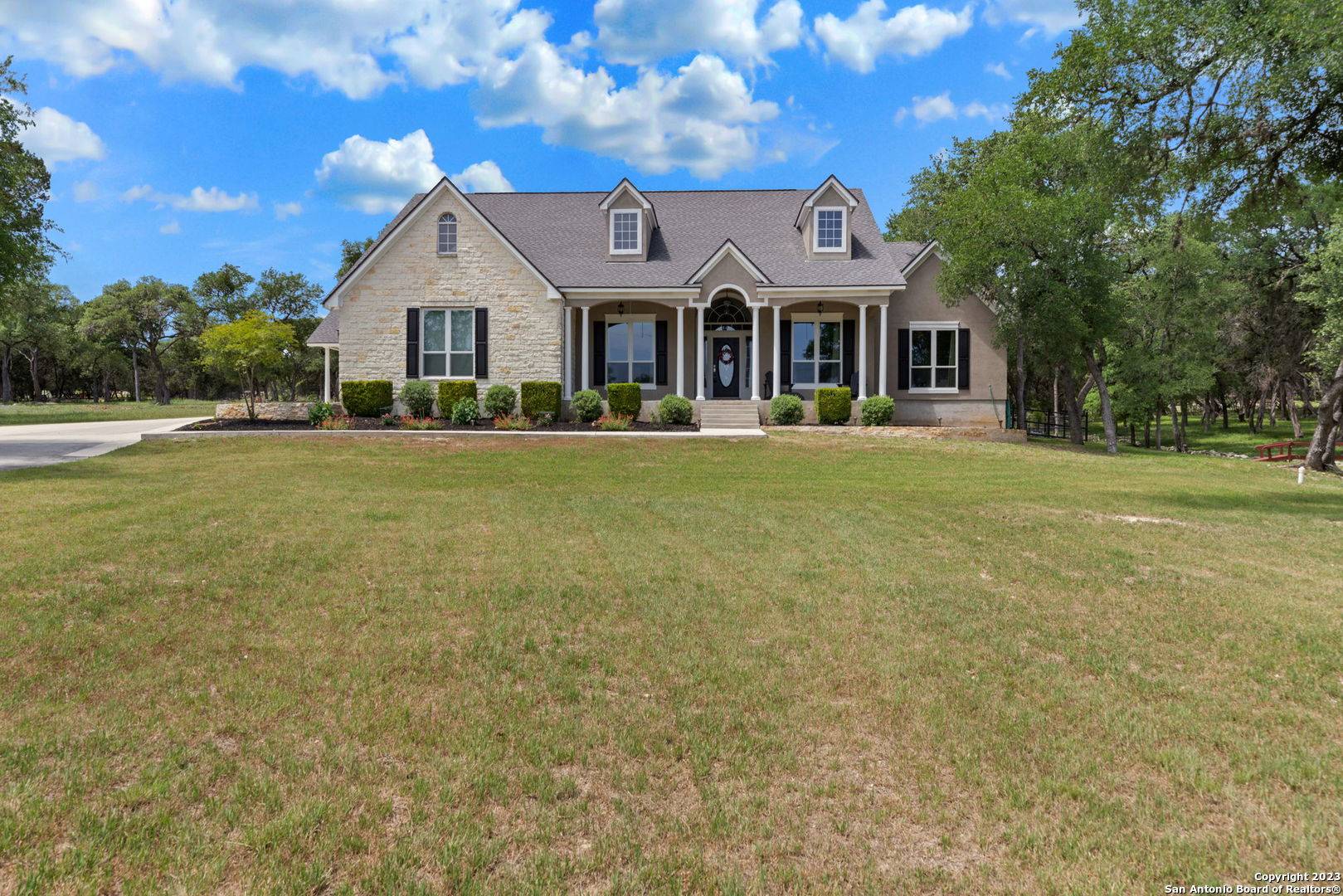 New Braunfels, TX 78132-4413,877 MERIDIAN DR