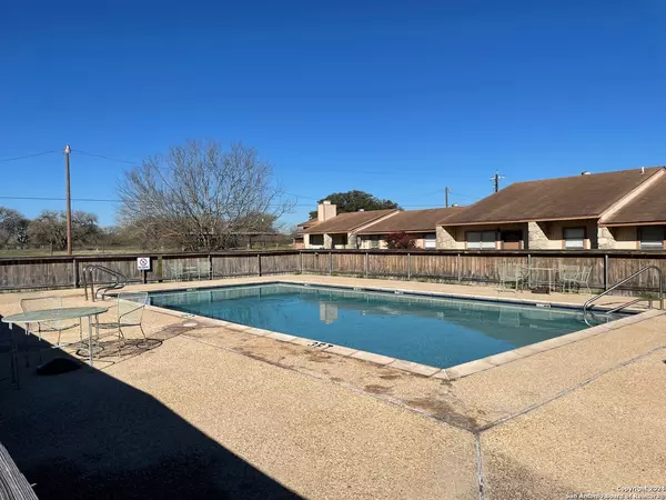 Seguin, TX 78155,1051 A-1 COUNTRY CLUB DR UNIT A1