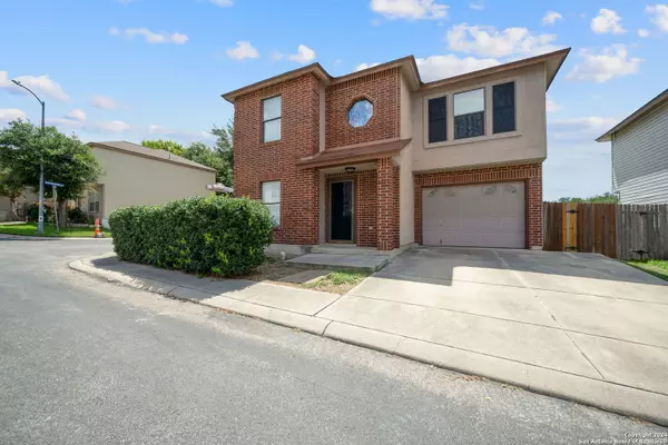 San Antonio, TX 78240-1561,8910 KENTON BRIAR