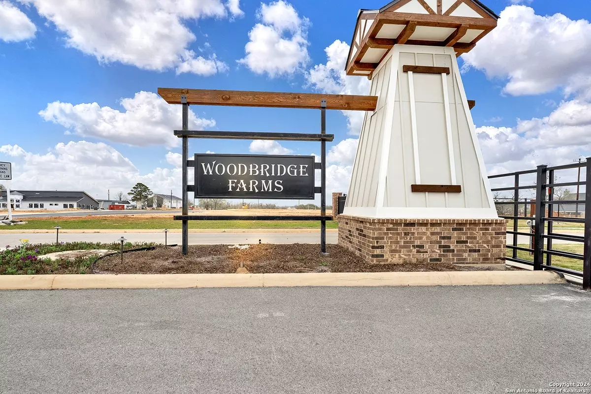 La Vernia, TX 78121,205 Ash Parkway