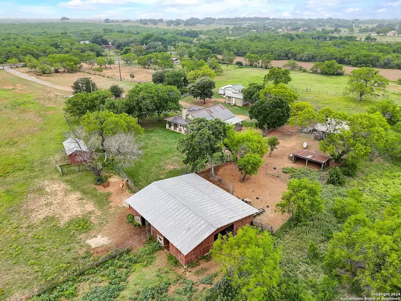 19280 LUCKEY RD, Atascosa, TX 78002-5519