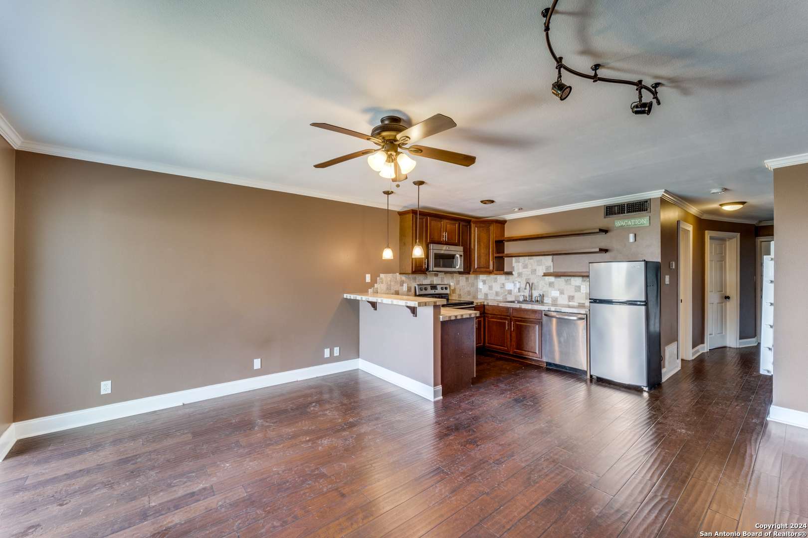 Canyon Lake, TX 78133-3314,943 PARKVIEW DR UNIT C9