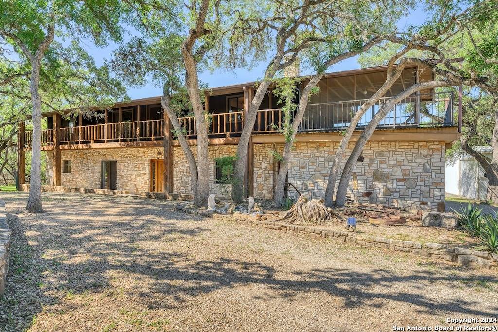 New Braunfels, TX 78132-3022,204 OAK HILL DR