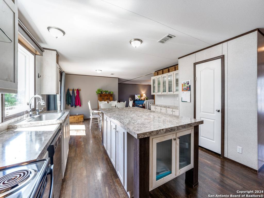 Bandera, TX 78003,559 PR 1517