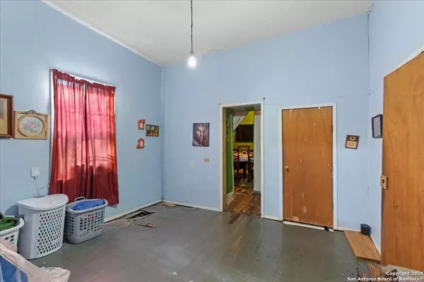 San Antonio, TX 78210-1617,121 JACOBS ST