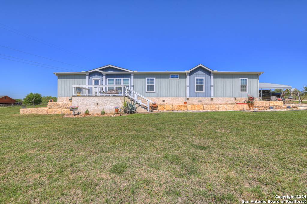 New Braunfels, TX 78130-8603,706 UNION WINE RD