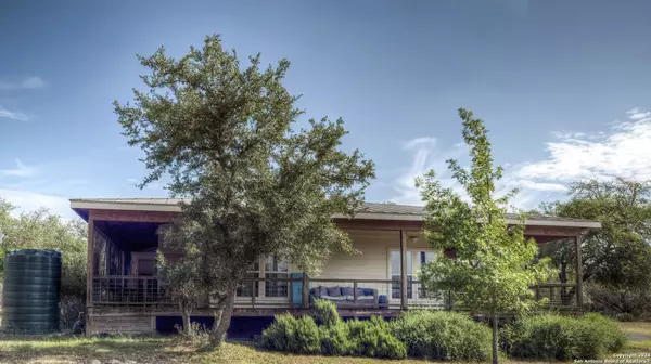 Uvalde, TX 78801,565 Loop Rd