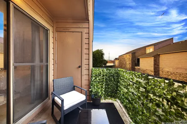 Corpus Christi, TX 78414,7122 Premont UNIT I202