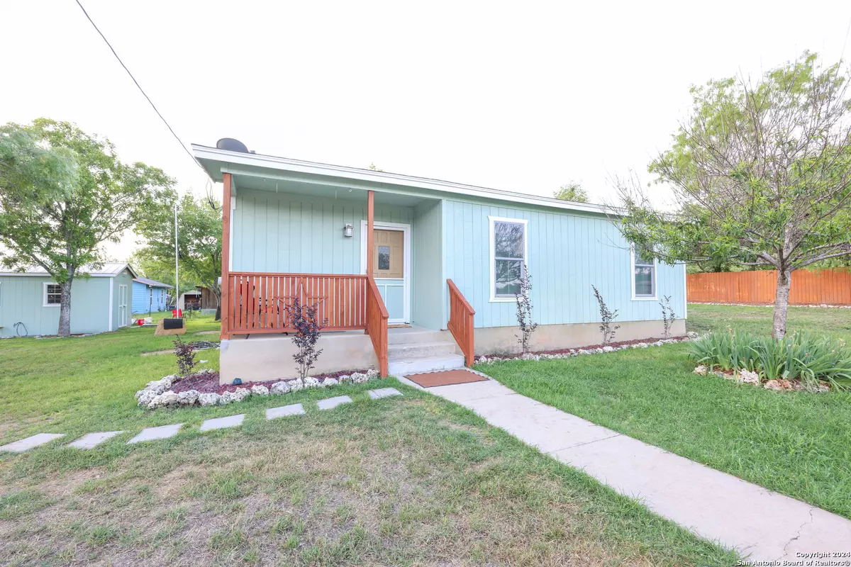 Castroville, TX 78009-2945,1214 LONDON ST